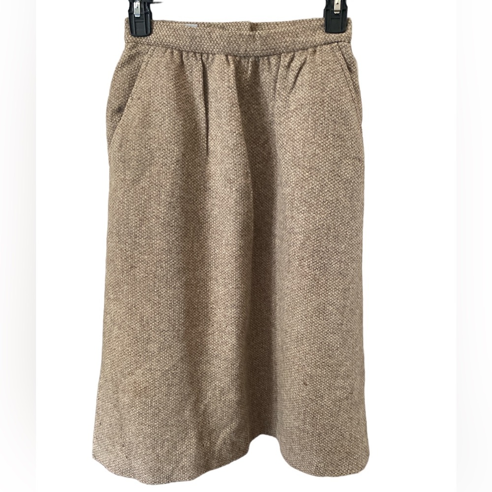 VINTAGE 100% Wool Skirt by Intuitions, made in the U.S.A. Tiny hole, see photos!